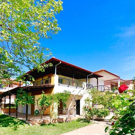 Vila Μoderna Family Nikiti  Exterior foto